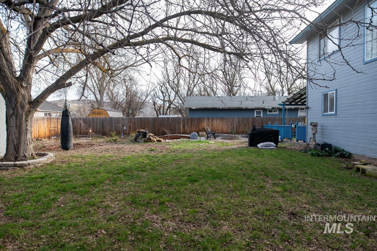 902 E Park St, Weiser, Idaho 83672, 3 Bedrooms, 2.5 Bathrooms, Residential For Sale, Price $360,000,MLS 98971373