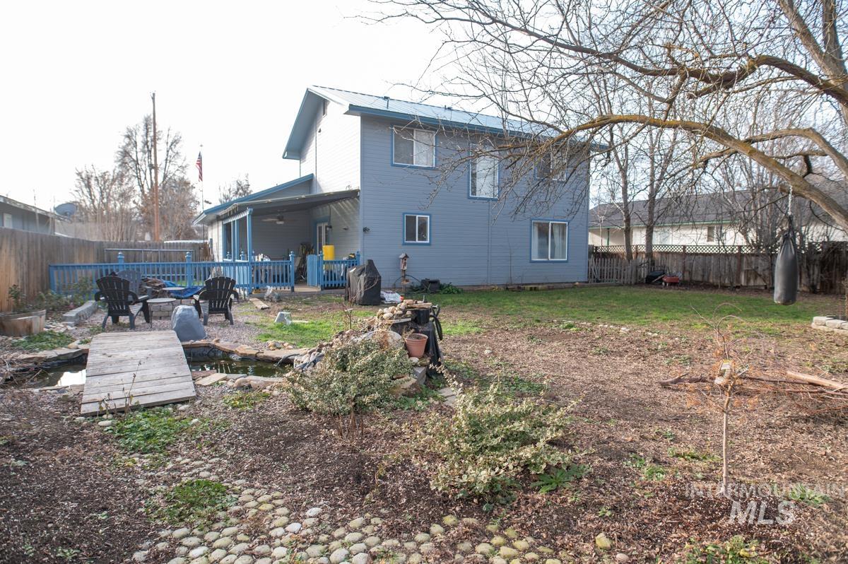 902 E Park St, Weiser, Idaho 83672, 3 Bedrooms, 2.5 Bathrooms, Residential For Sale, Price $360,000,MLS 98971373