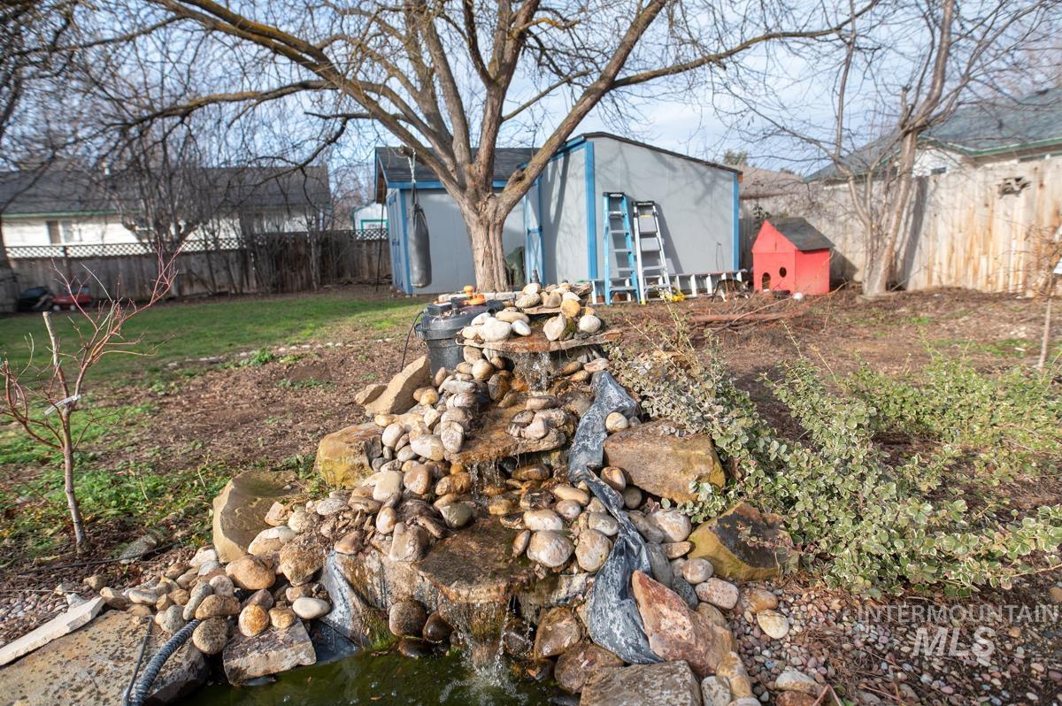 902 E Park St, Weiser, Idaho 83672, 3 Bedrooms, 2.5 Bathrooms, Residential For Sale, Price $360,000,MLS 98971373