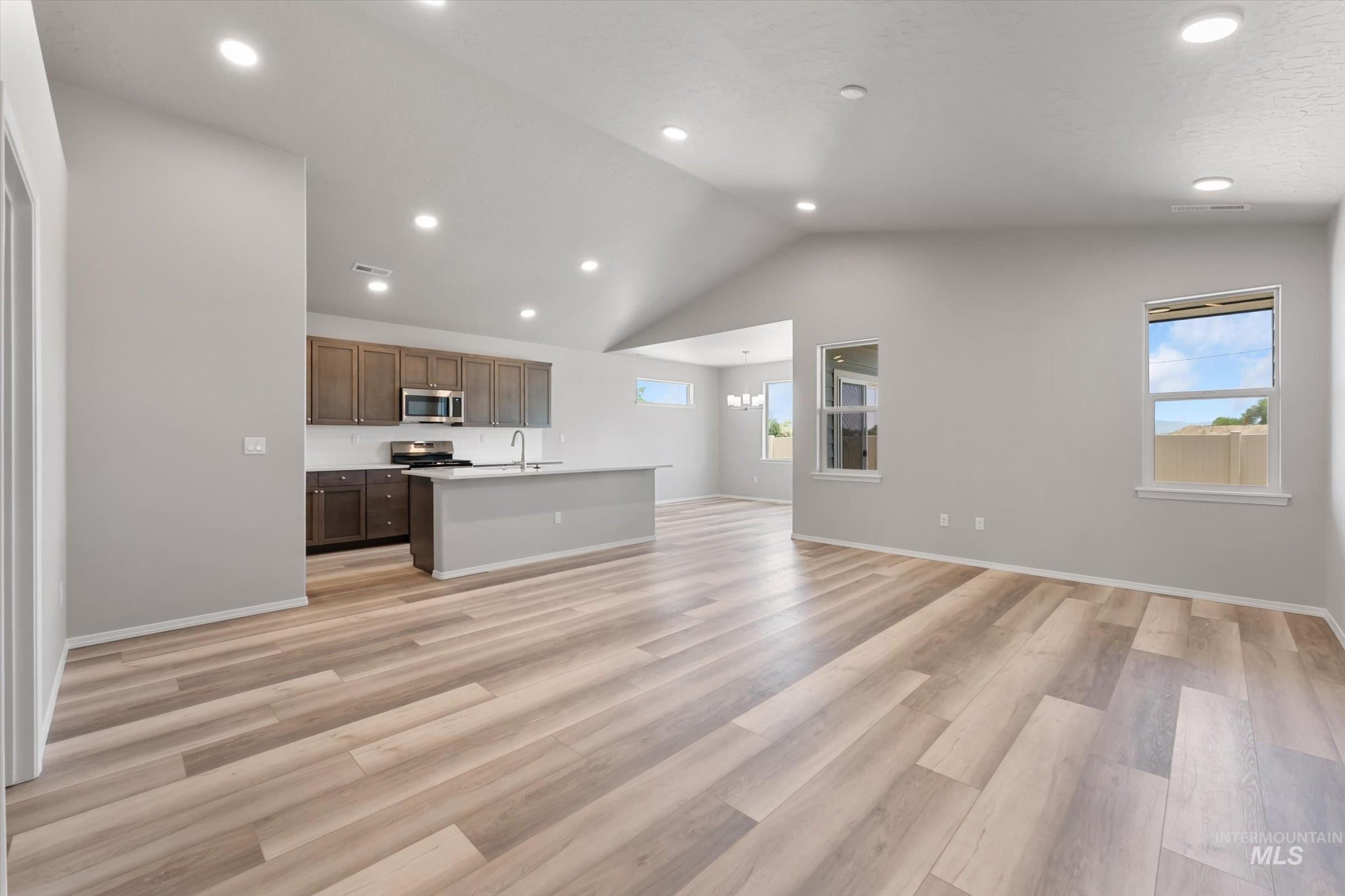 17761 N Onaway Ave., Nampa, Idaho 83687, 4 Bedrooms, 2 Bathrooms, Residential For Sale, Price $424,990,MLS 98971377