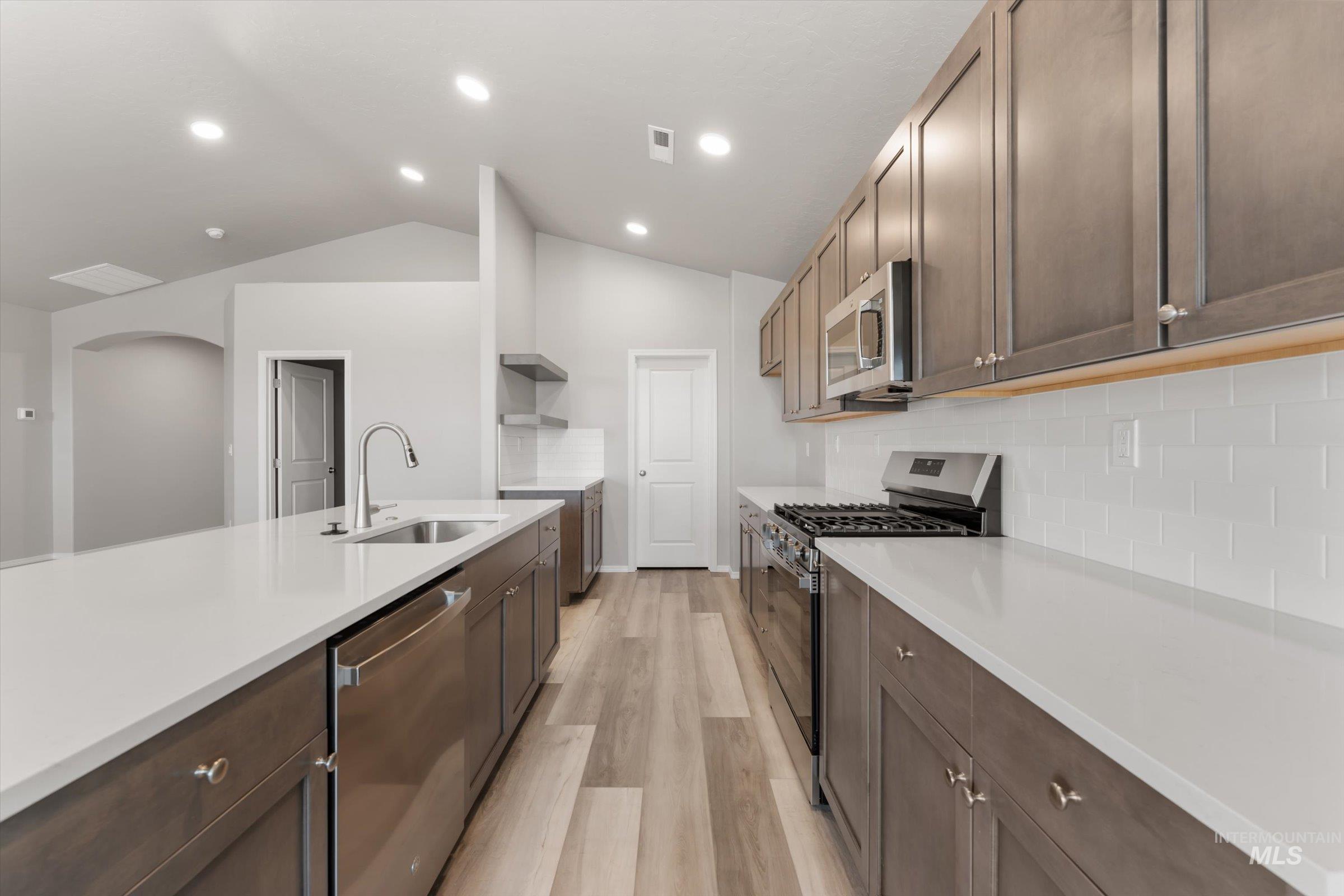 17761 N Onaway Ave., Nampa, Idaho 83687, 4 Bedrooms, 2 Bathrooms, Residential For Sale, Price $424,990,MLS 98971377