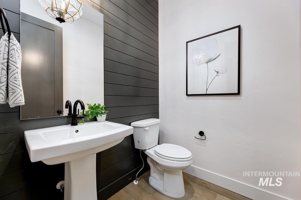 7008 Saddle Bred Way, Star, Idaho 83669, 4 Bedrooms, 3.5 Bathrooms, Residential For Sale, Price $1,149,000,MLS 98971378