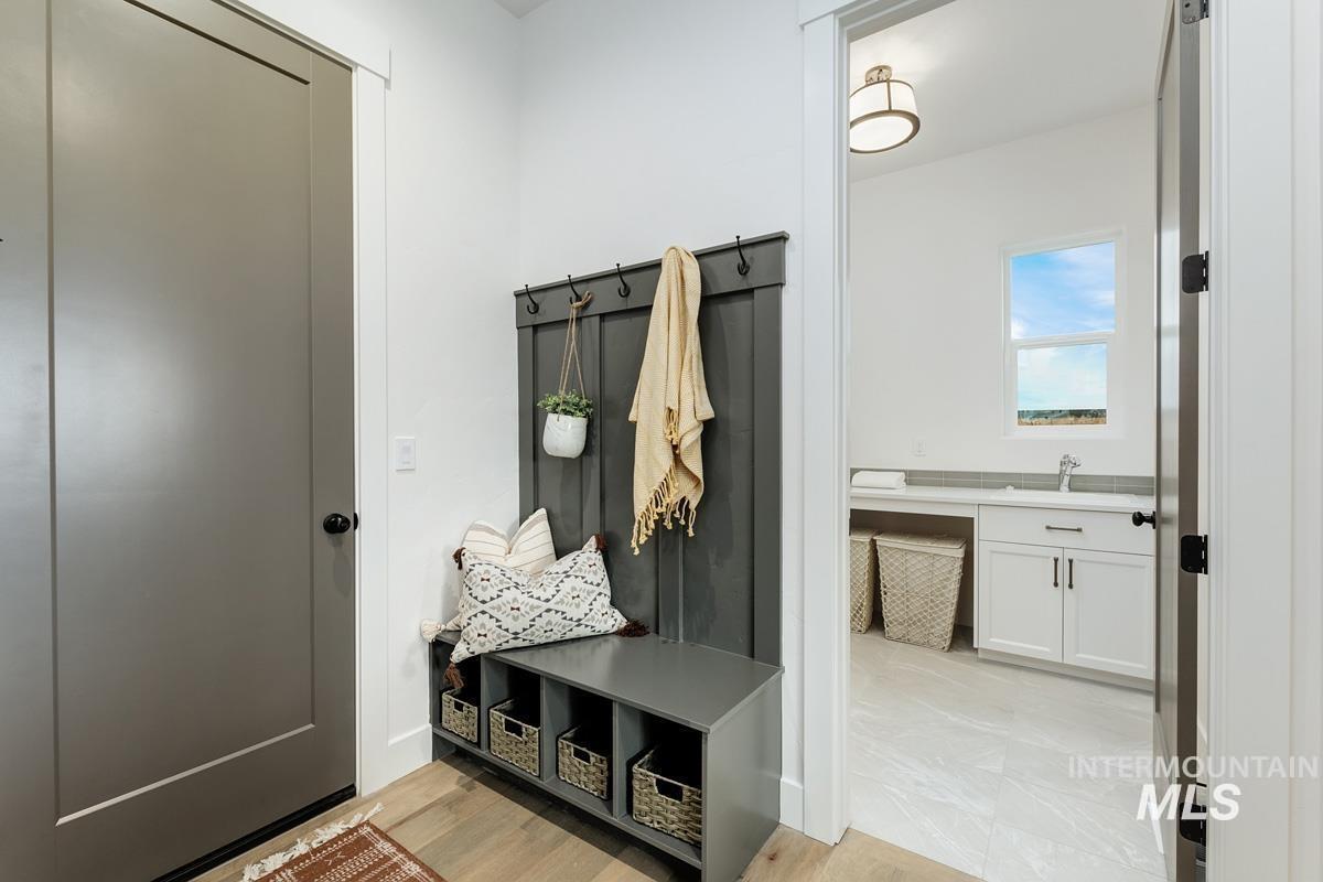 7008 Saddle Bred Way, Star, Idaho 83669, 4 Bedrooms, 3.5 Bathrooms, Residential For Sale, Price $1,149,000,MLS 98971378