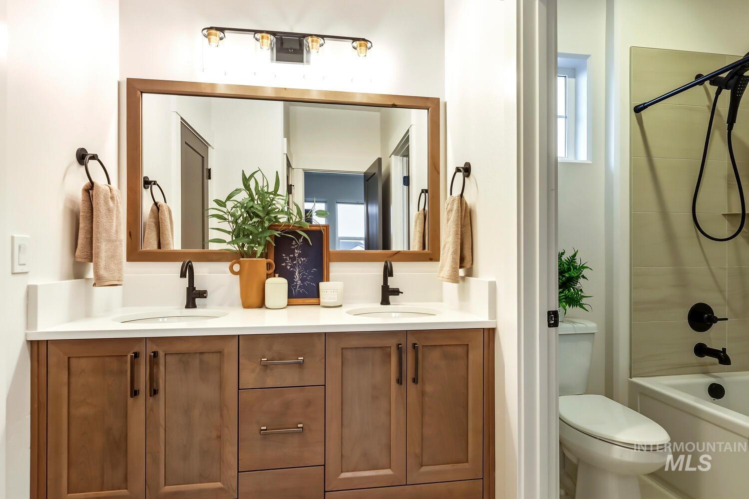 7008 Saddle Bred Way, Star, Idaho 83669, 4 Bedrooms, 3.5 Bathrooms, Residential For Sale, Price $1,149,000,MLS 98971378