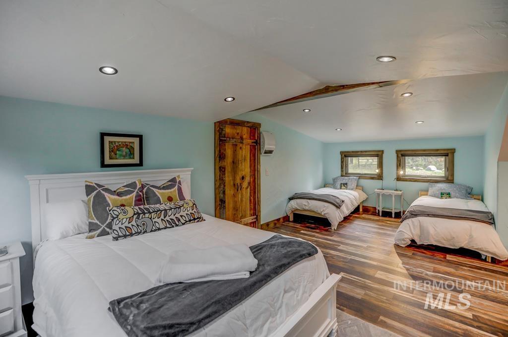 212 RioVista, McCall, Idaho 83638, 5 Bedrooms, 4 Bathrooms, Residential For Sale, Price $1,669,000,MLS 98971379