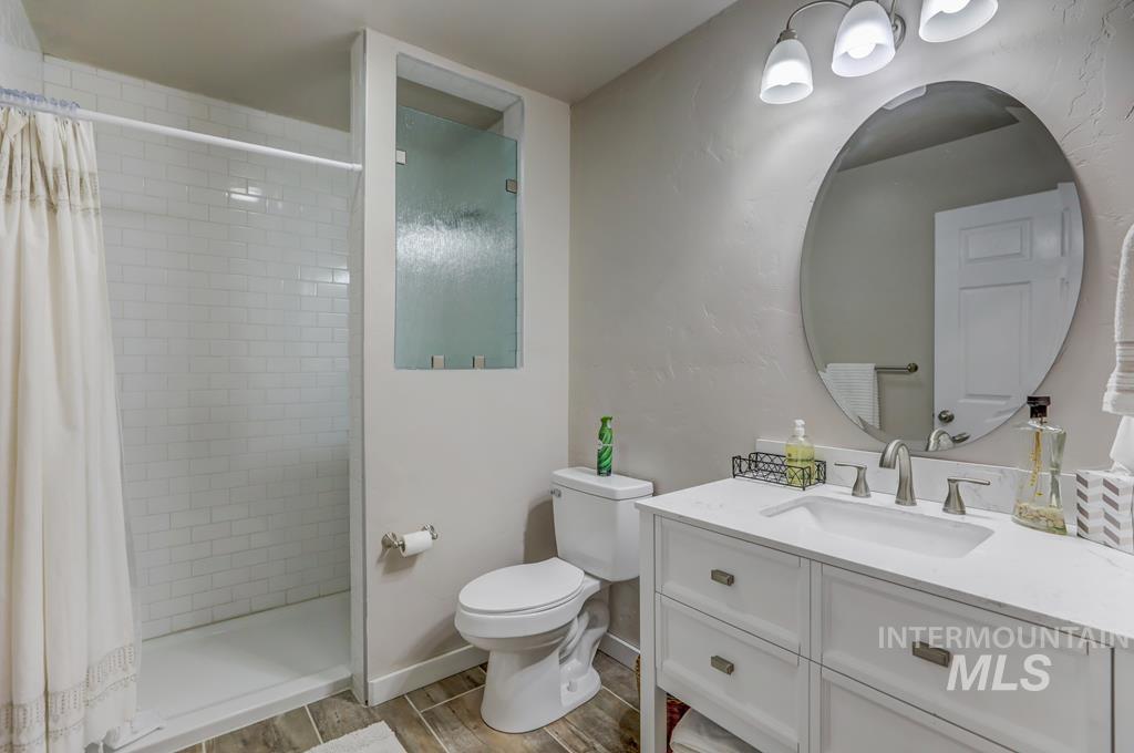 212 RioVista, McCall, Idaho 83638, 5 Bedrooms, 4 Bathrooms, Residential For Sale, Price $1,669,000,MLS 98971379