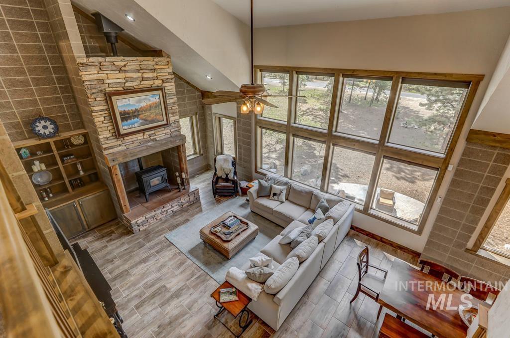 212 RioVista, McCall, Idaho 83638, 5 Bedrooms, 4 Bathrooms, Residential For Sale, Price $1,669,000,MLS 98971379