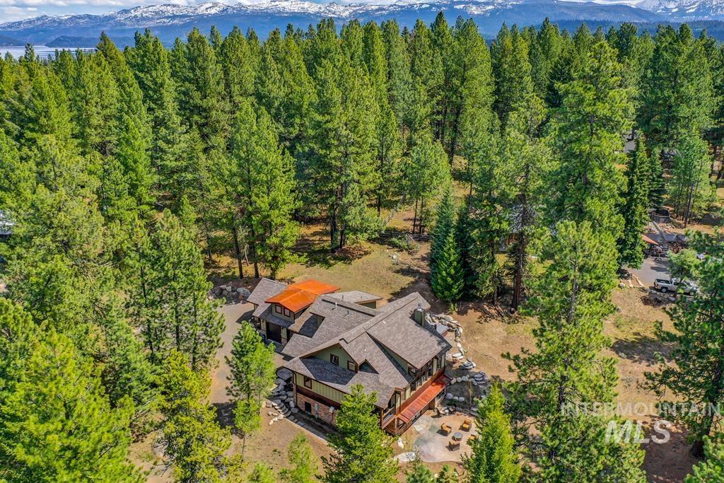 212 RioVista, McCall, Idaho 83638, 5 Bedrooms, 4 Bathrooms, Residential For Sale, Price $1,669,000,MLS 98971379