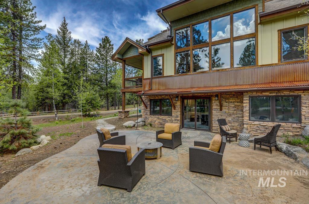 212 RioVista, McCall, Idaho 83638, 5 Bedrooms, 4 Bathrooms, Residential For Sale, Price $1,669,000,MLS 98971379