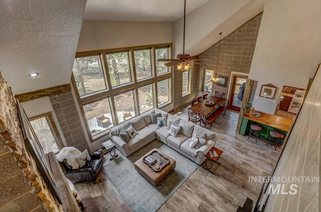 212 RioVista, McCall, Idaho 83638, 5 Bedrooms, 4 Bathrooms, Residential For Sale, Price $1,669,000,MLS 98971379