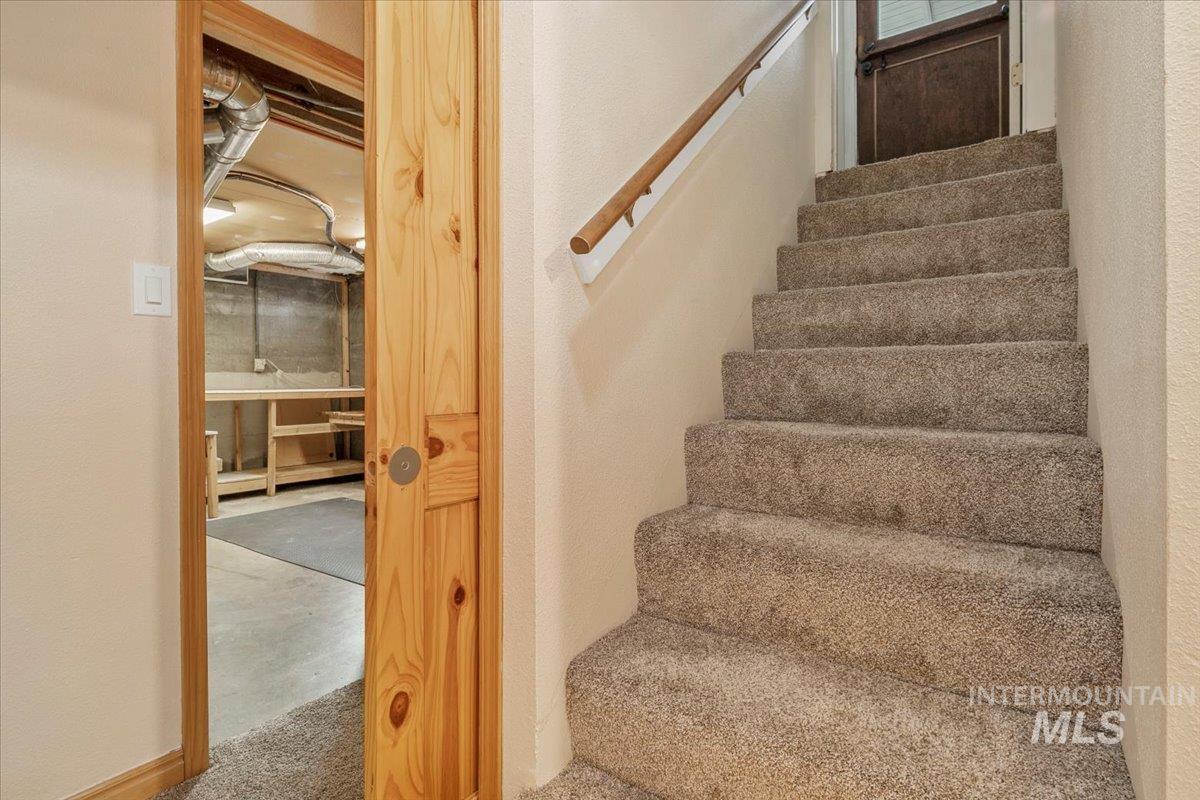 419 N Avenue E, Boise, Idaho 83712, 4 Bedrooms, 2 Bathrooms, Residential For Sale, Price $899,900,MLS 98971381