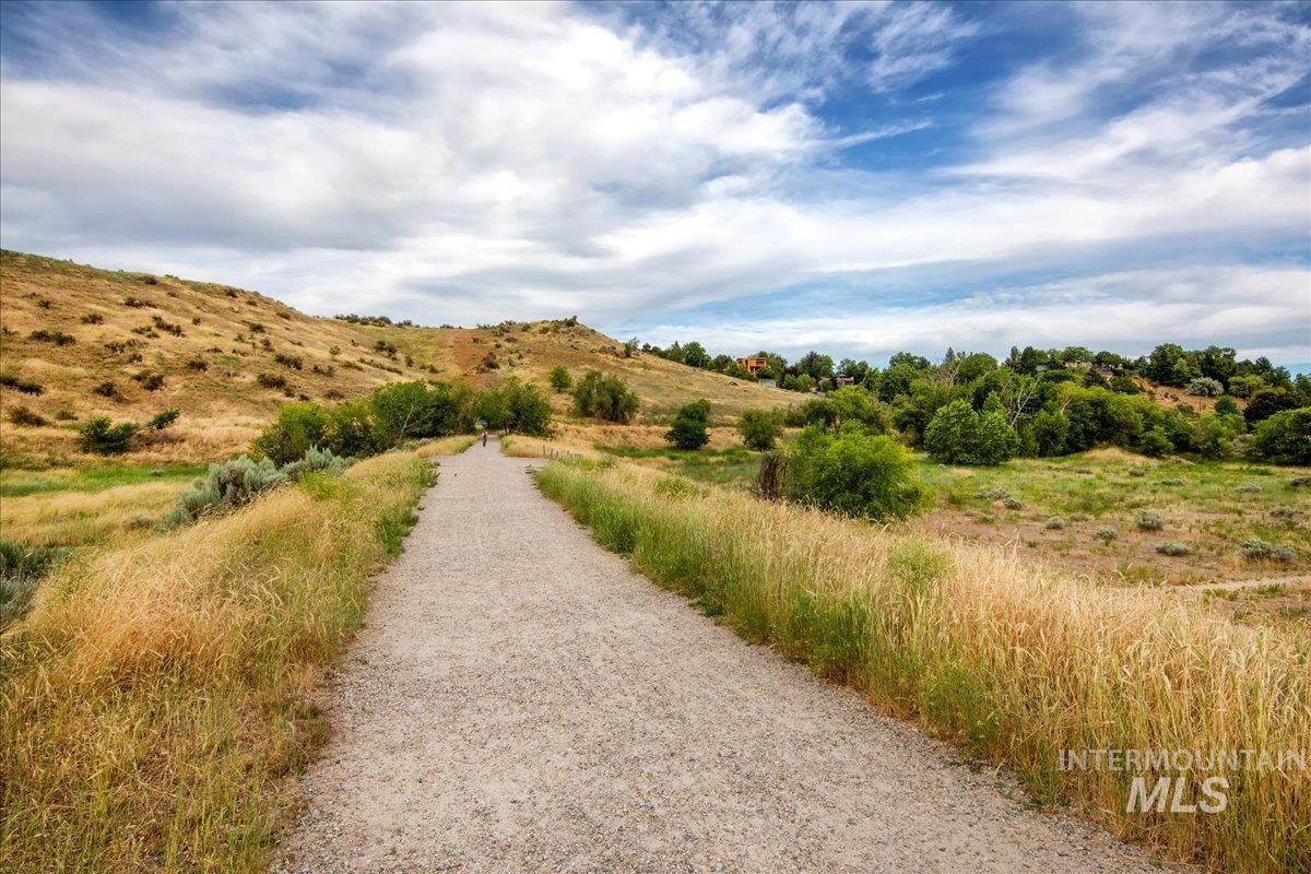 419 N Avenue E, Boise, Idaho 83712, 4 Bedrooms, 2 Bathrooms, Residential For Sale, Price $899,900,MLS 98971381