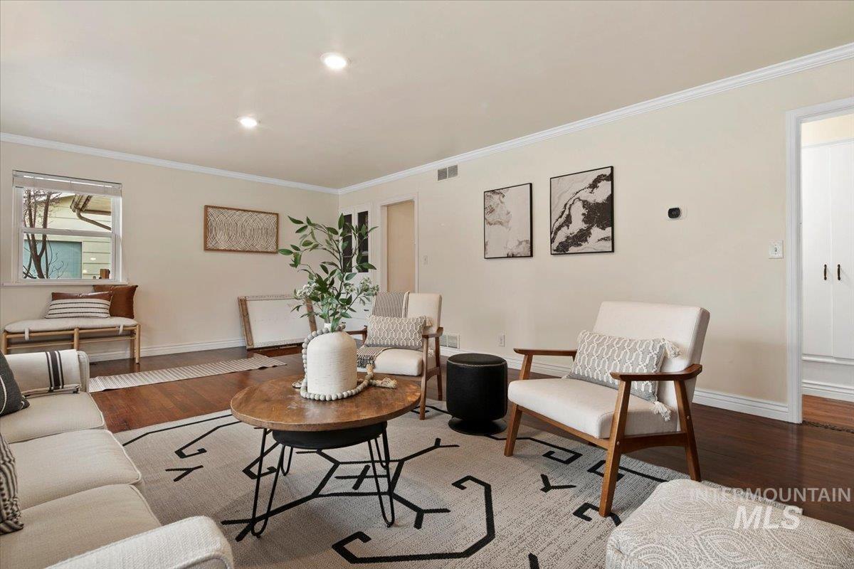 419 N Avenue E, Boise, Idaho 83712, 4 Bedrooms, 2 Bathrooms, Residential For Sale, Price $899,900,MLS 98971381