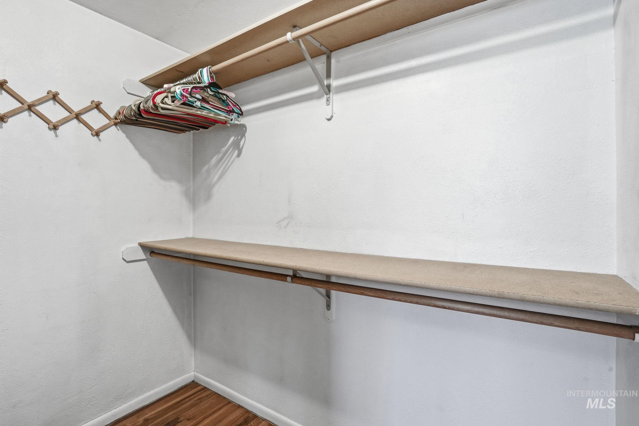 7013 W Rosewood Dr, Boise, Idaho 83709, 3 Bedrooms, 2 Bathrooms, Residential For Sale, Price $405,000,MLS 98971382