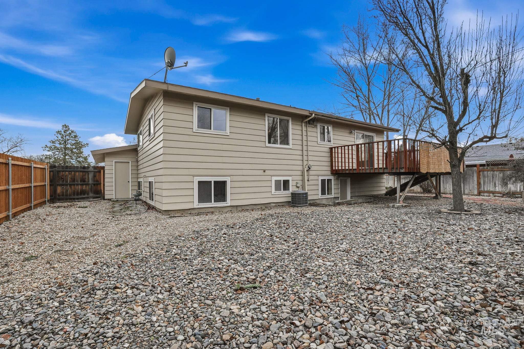 7013 W Rosewood Dr, Boise, Idaho 83709, 3 Bedrooms, 2 Bathrooms, Residential For Sale, Price $405,000,MLS 98971382