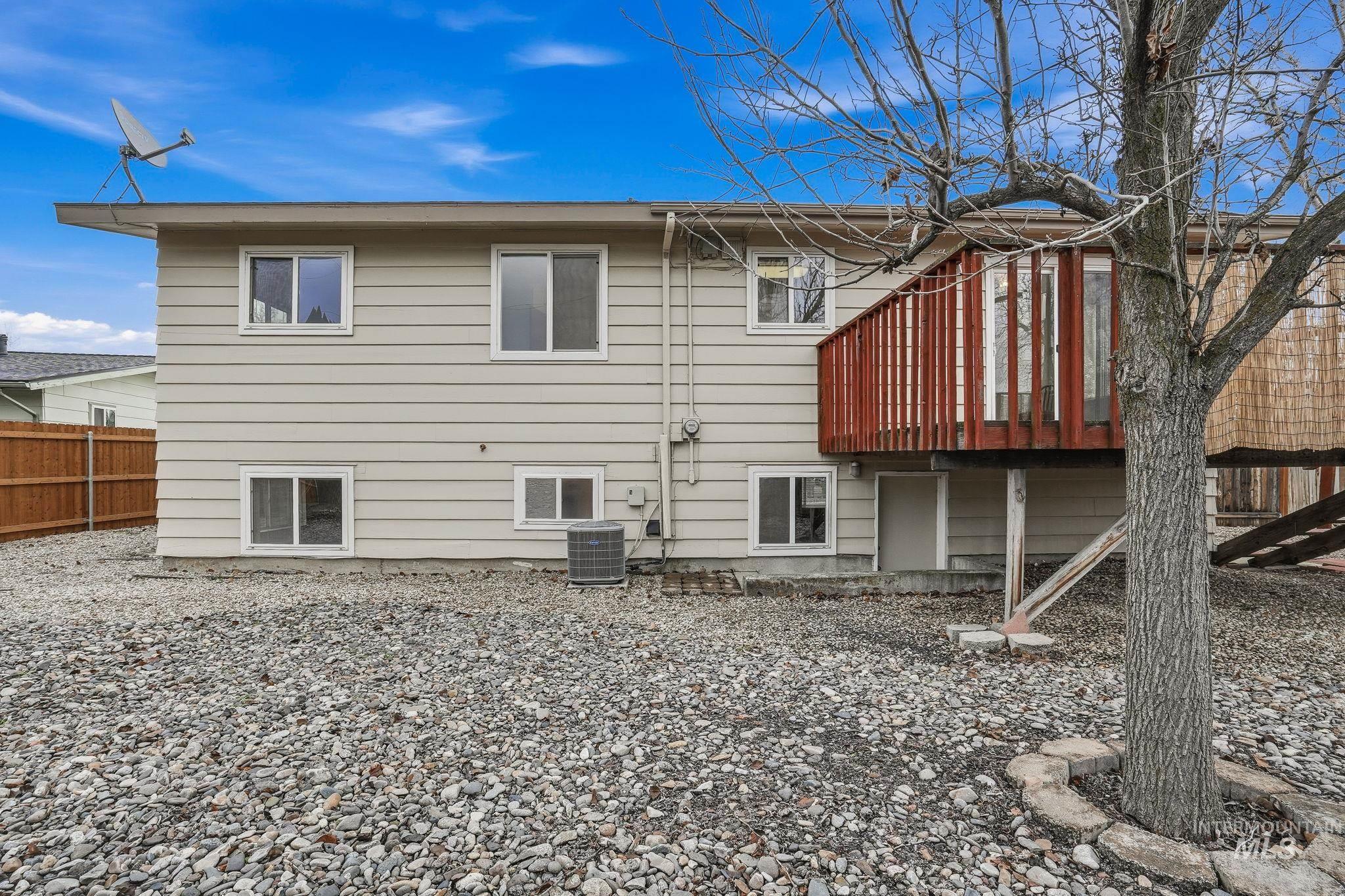 7013 W Rosewood Dr, Boise, Idaho 83709, 3 Bedrooms, 2 Bathrooms, Residential For Sale, Price $405,000,MLS 98971382