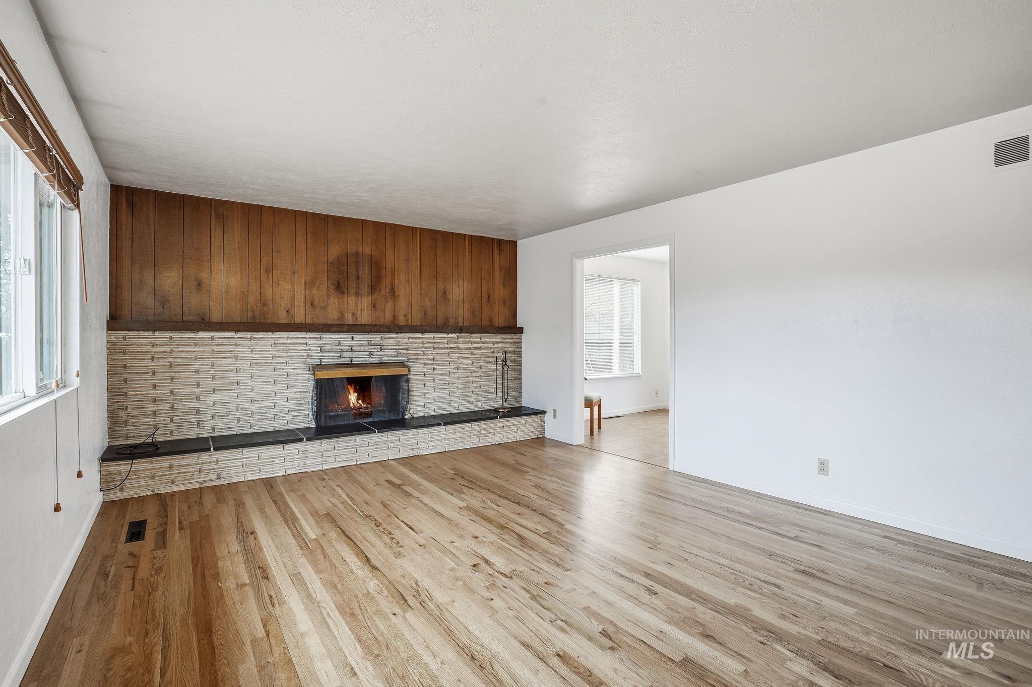 7013 W Rosewood Dr, Boise, Idaho 83709, 3 Bedrooms, 2 Bathrooms, Residential For Sale, Price $405,000,MLS 98971382