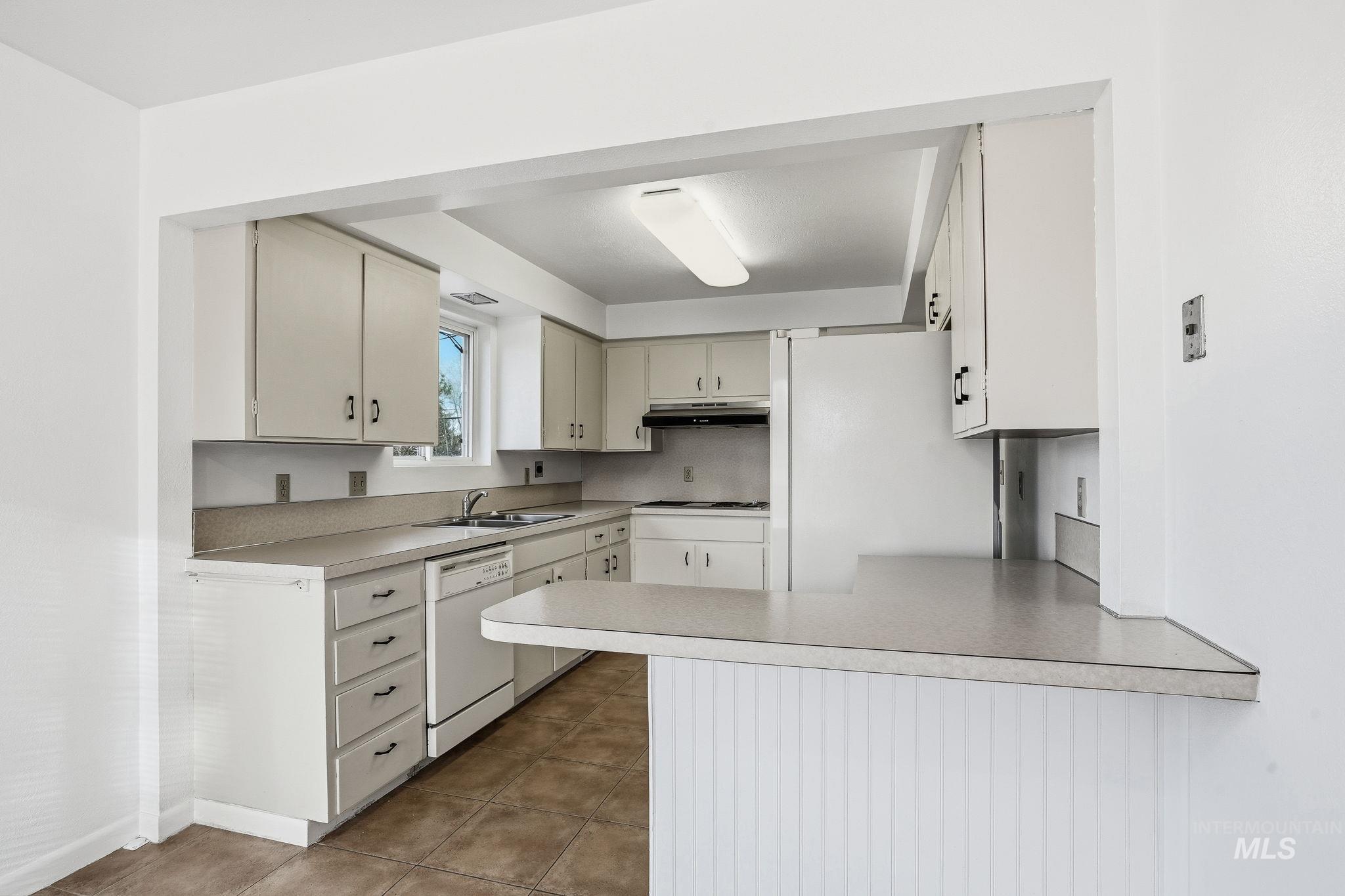 7013 W Rosewood Dr, Boise, Idaho 83709, 3 Bedrooms, 2 Bathrooms, Residential For Sale, Price $405,000,MLS 98971382