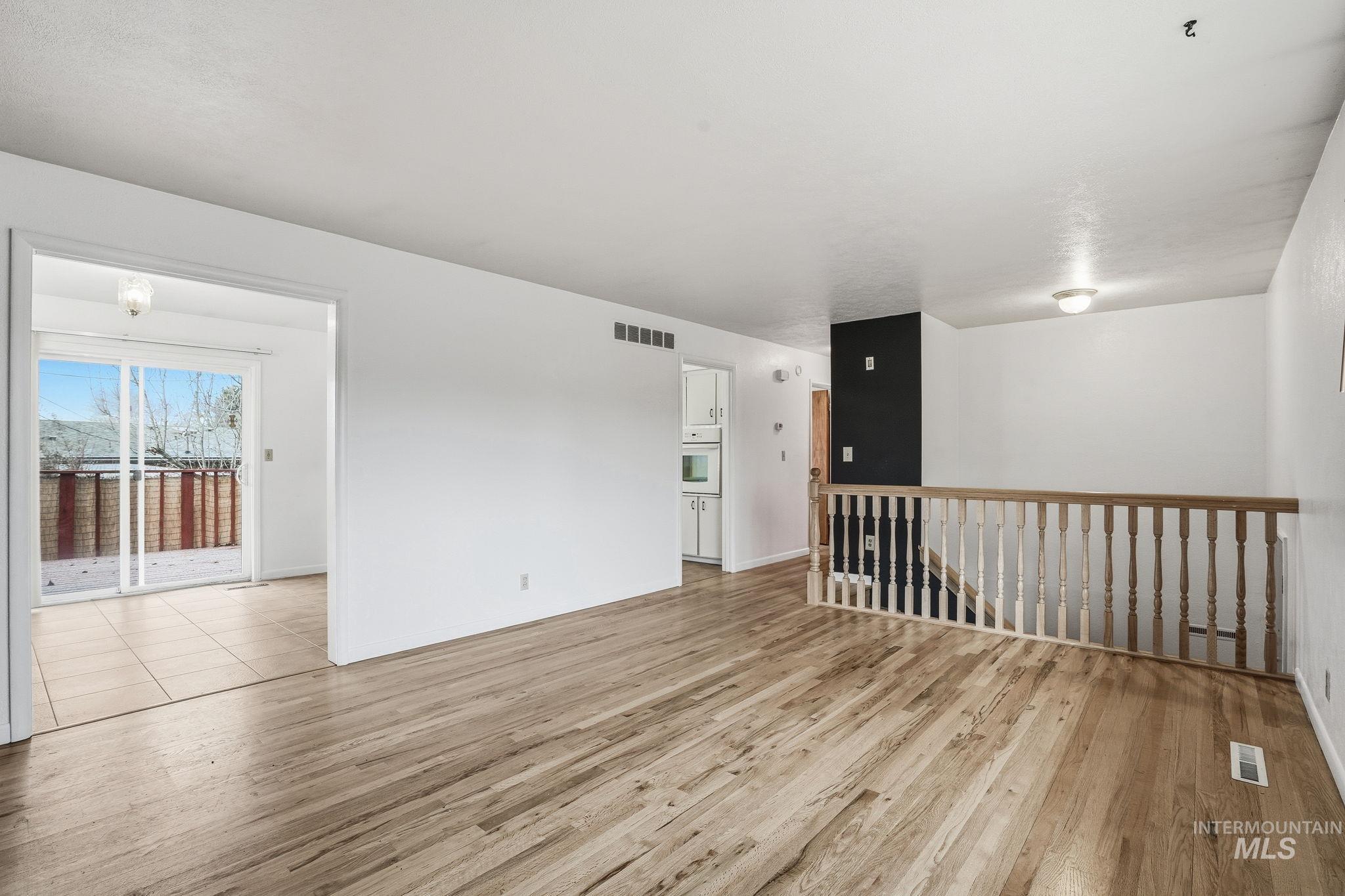 7013 W Rosewood Dr, Boise, Idaho 83709, 3 Bedrooms, 2 Bathrooms, Residential For Sale, Price $405,000,MLS 98971382