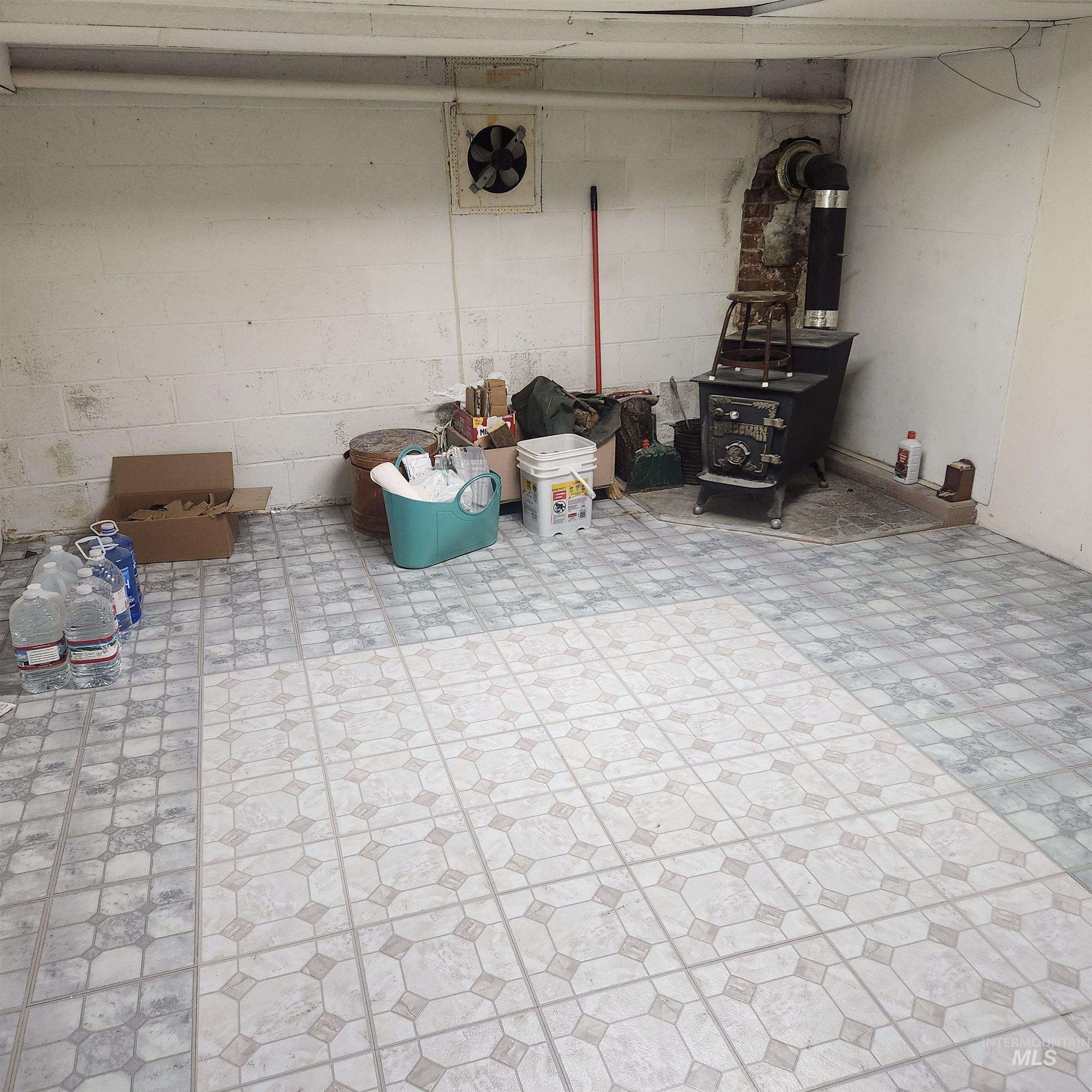 530 California St., Gooding, Idaho 83330, 2 Bedrooms, 1 Bathroom, Residential For Sale, Price $189,500,MLS 98971384