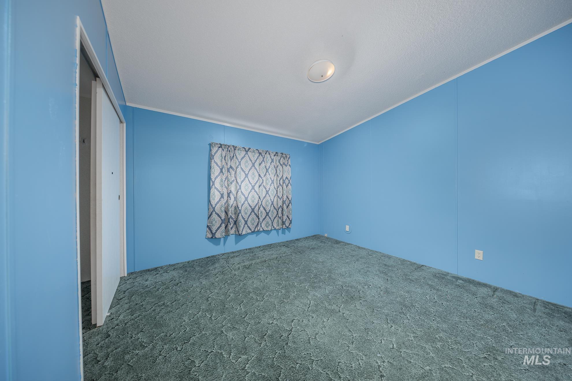 1915 Thomas Circle, Ontario, Oregon 97914, 3 Bedrooms, 2 Bathrooms, Residential For Sale, Price $269,900,MLS 98971387