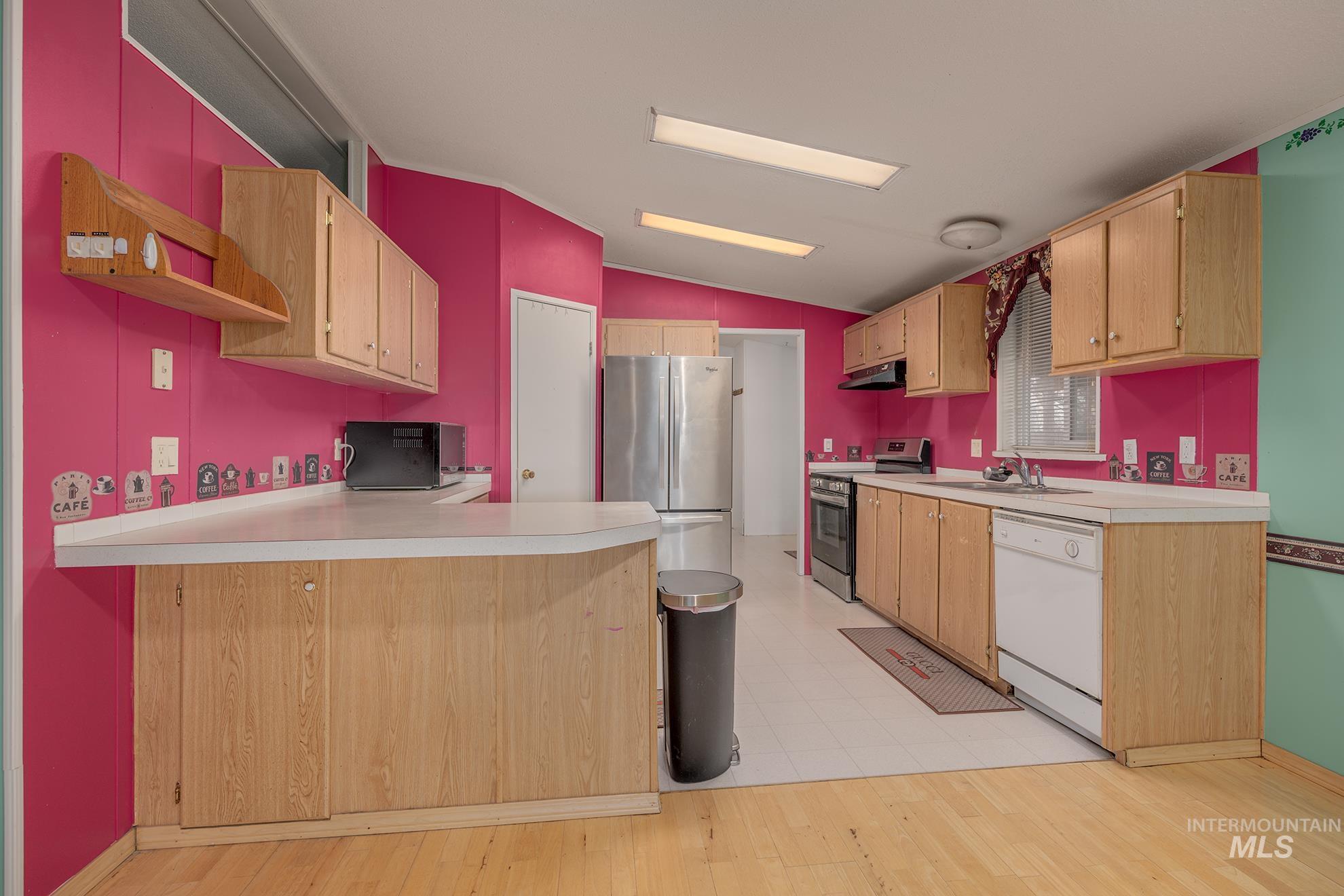 1915 Thomas Circle, Ontario, Oregon 97914, 3 Bedrooms, 2 Bathrooms, Residential For Sale, Price $269,900,MLS 98971387