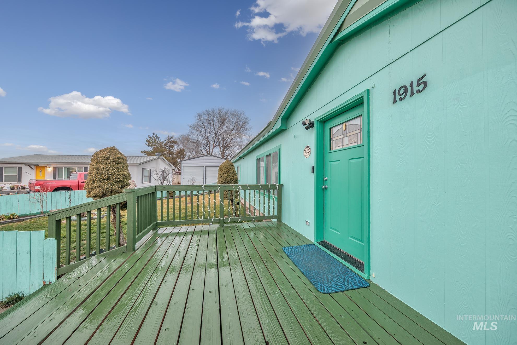 1915 Thomas Circle, Ontario, Oregon 97914, 3 Bedrooms, 2 Bathrooms, Residential For Sale, Price $269,900,MLS 98971387