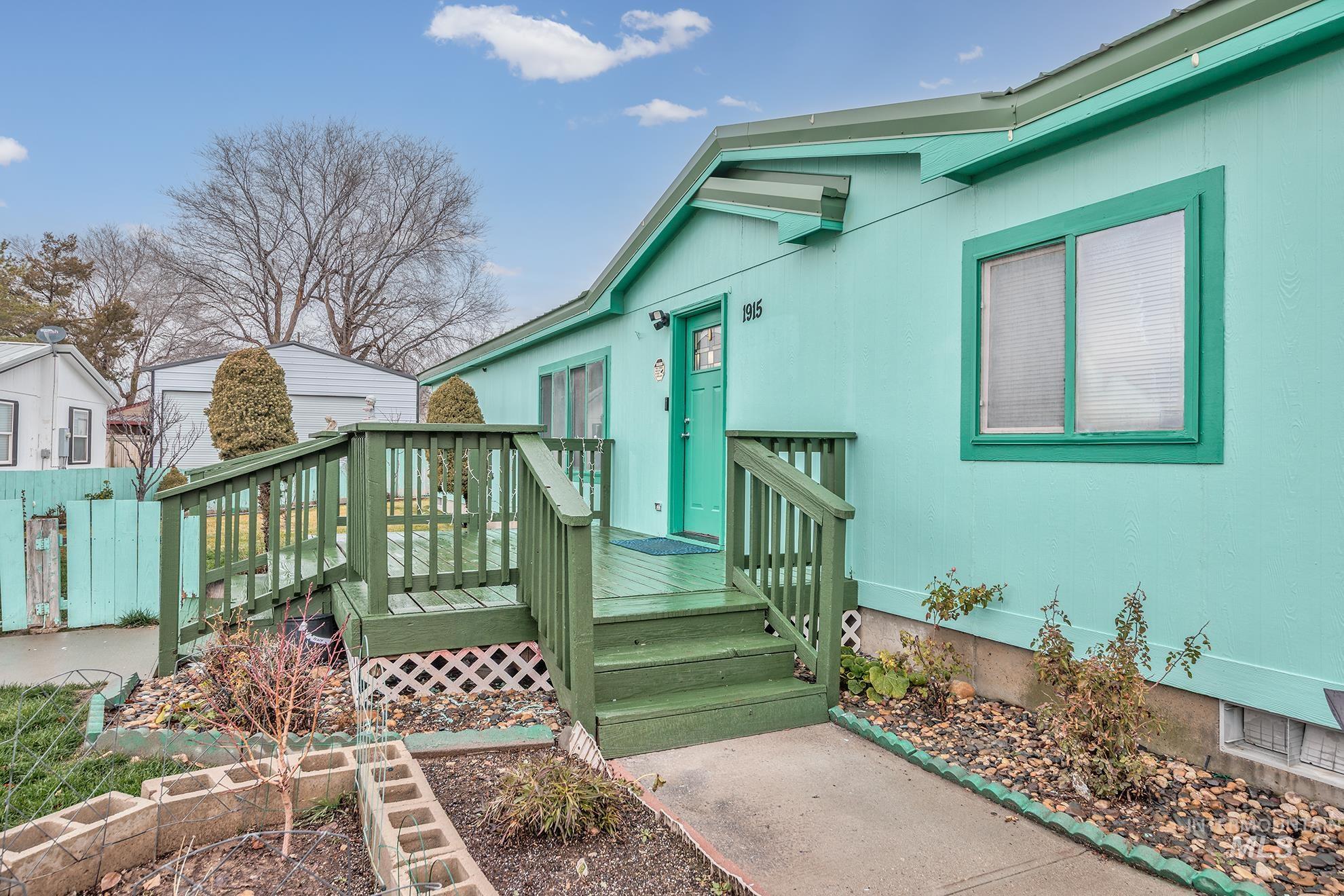 1915 Thomas Circle, Ontario, Oregon 97914, 3 Bedrooms, 2 Bathrooms, Residential For Sale, Price $269,900,MLS 98971387