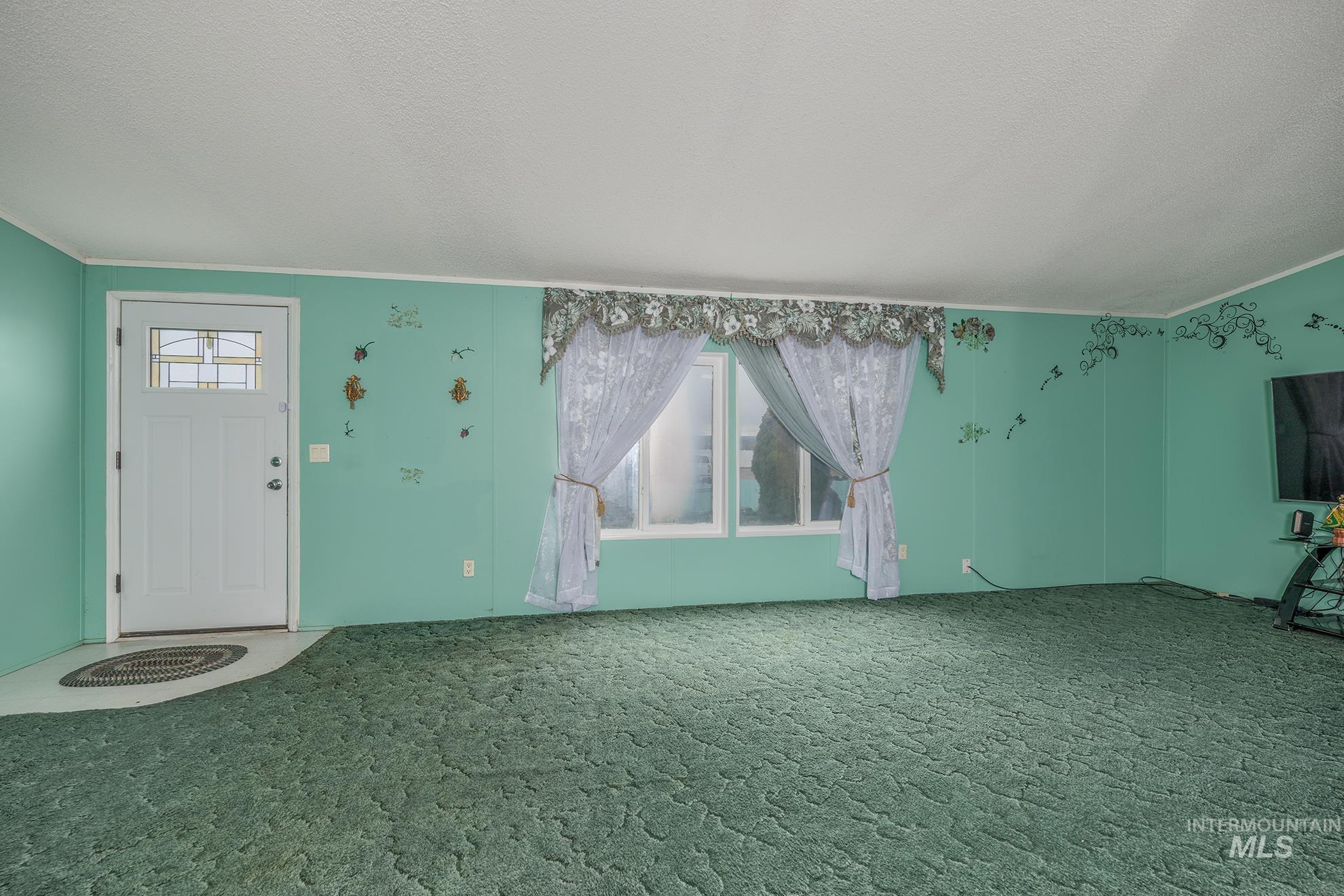 1915 Thomas Circle, Ontario, Oregon 97914, 3 Bedrooms, 2 Bathrooms, Residential For Sale, Price $269,900,MLS 98971387