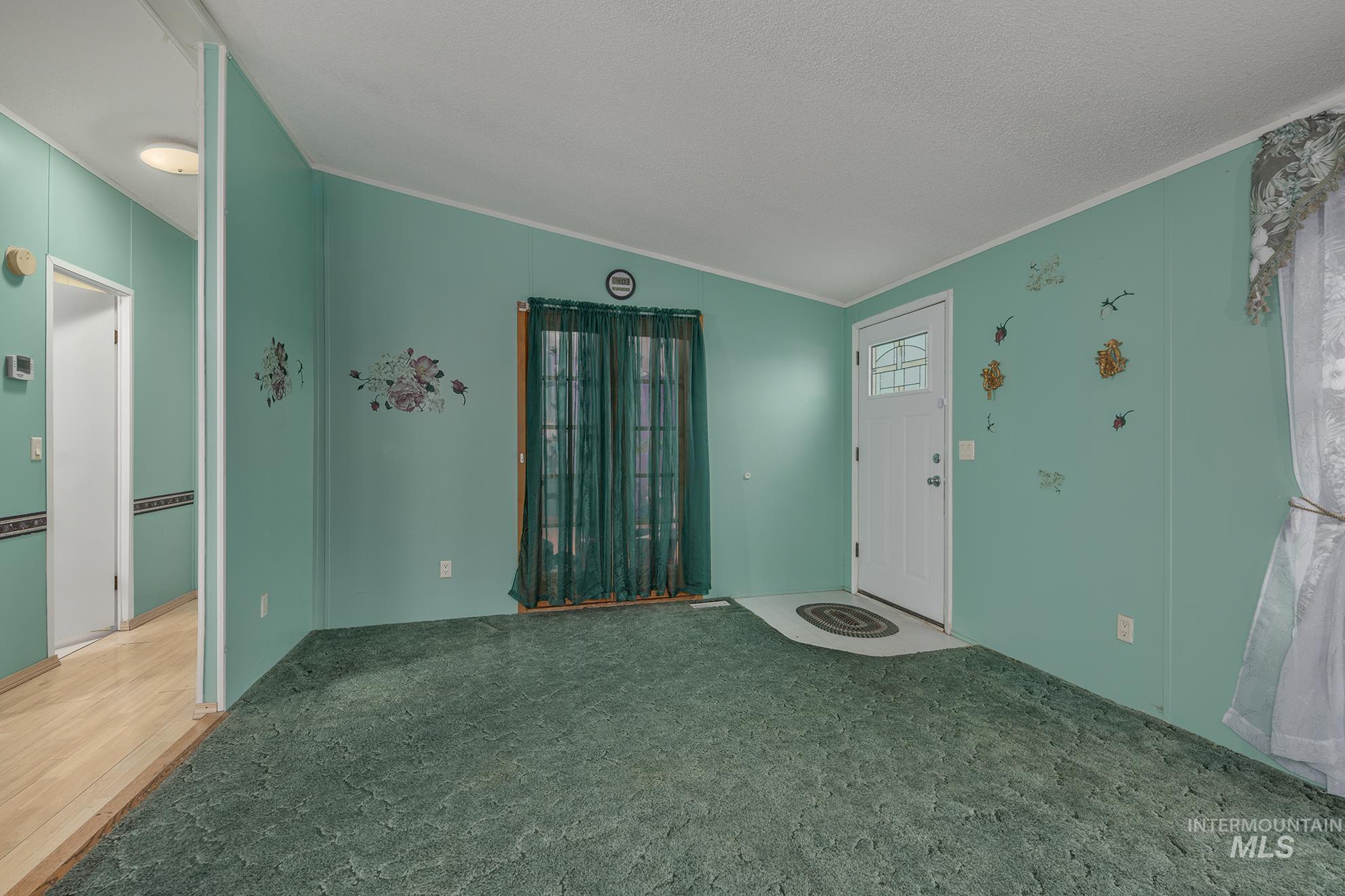 1915 Thomas Circle, Ontario, Oregon 97914, 3 Bedrooms, 2 Bathrooms, Residential For Sale, Price $269,900,MLS 98971387