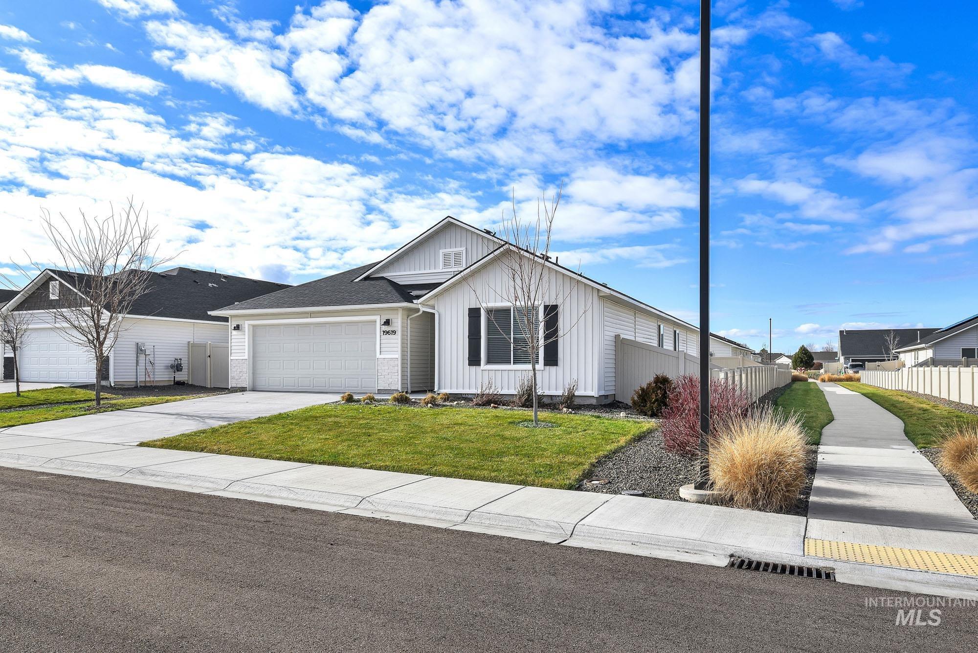 19619 Delmarva Ave, Caldwell, Idaho 83605, 4 Bedrooms, 2 Bathrooms, Residential For Sale, Price $414,900,MLS 98971388