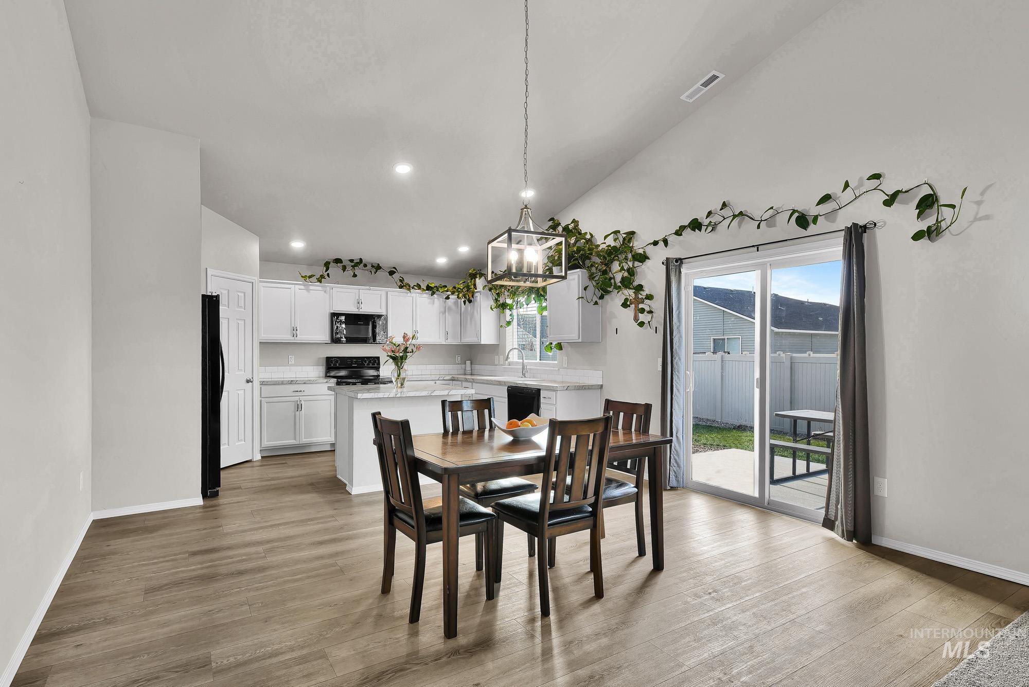 19619 Delmarva Ave, Caldwell, Idaho 83605, 4 Bedrooms, 2 Bathrooms, Residential For Sale, Price $414,900,MLS 98971388