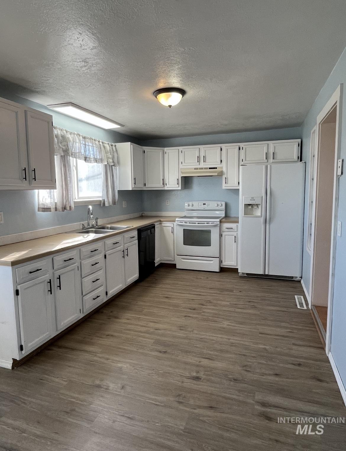 503 Stevens Ave., Filer, Idaho 83328, 2 Bedrooms, 1 Bathroom, Residential For Sale, Price $225,000,MLS 98971389