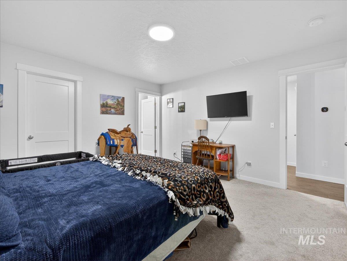 1571 Regency Way, Emmett, Idaho 83617, 3 Bedrooms, 2 Bathrooms, Residential For Sale, Price $385,000,MLS 98971395