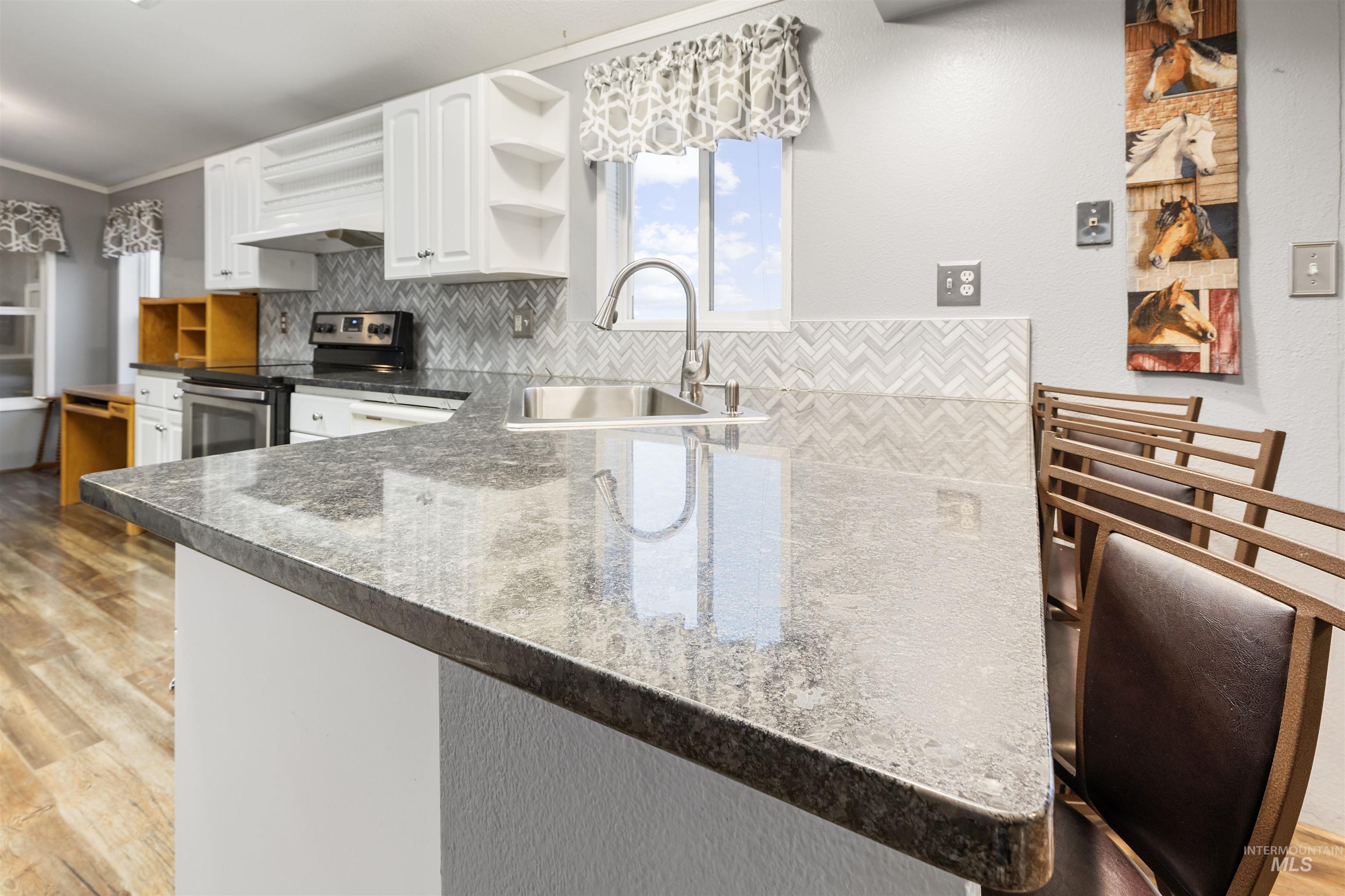 860 Eagles Point BLVD., Lewiston, Idaho 83501, 3 Bedrooms, 2 Bathrooms, Residential For Sale, Price $354,000,MLS 98971397