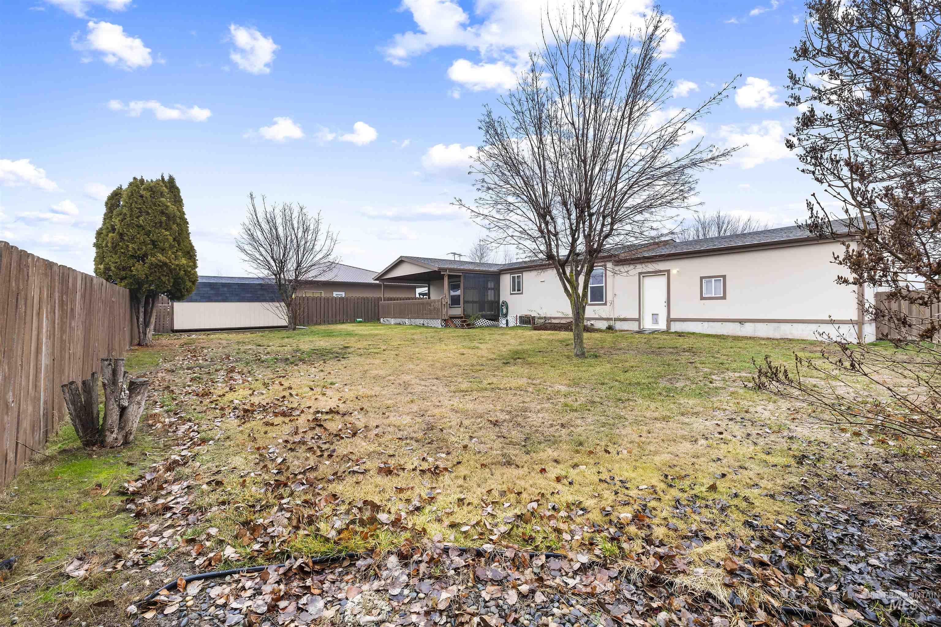 860 Eagles Point BLVD., Lewiston, Idaho 83501, 3 Bedrooms, 2 Bathrooms, Residential For Sale, Price $354,000,MLS 98971397