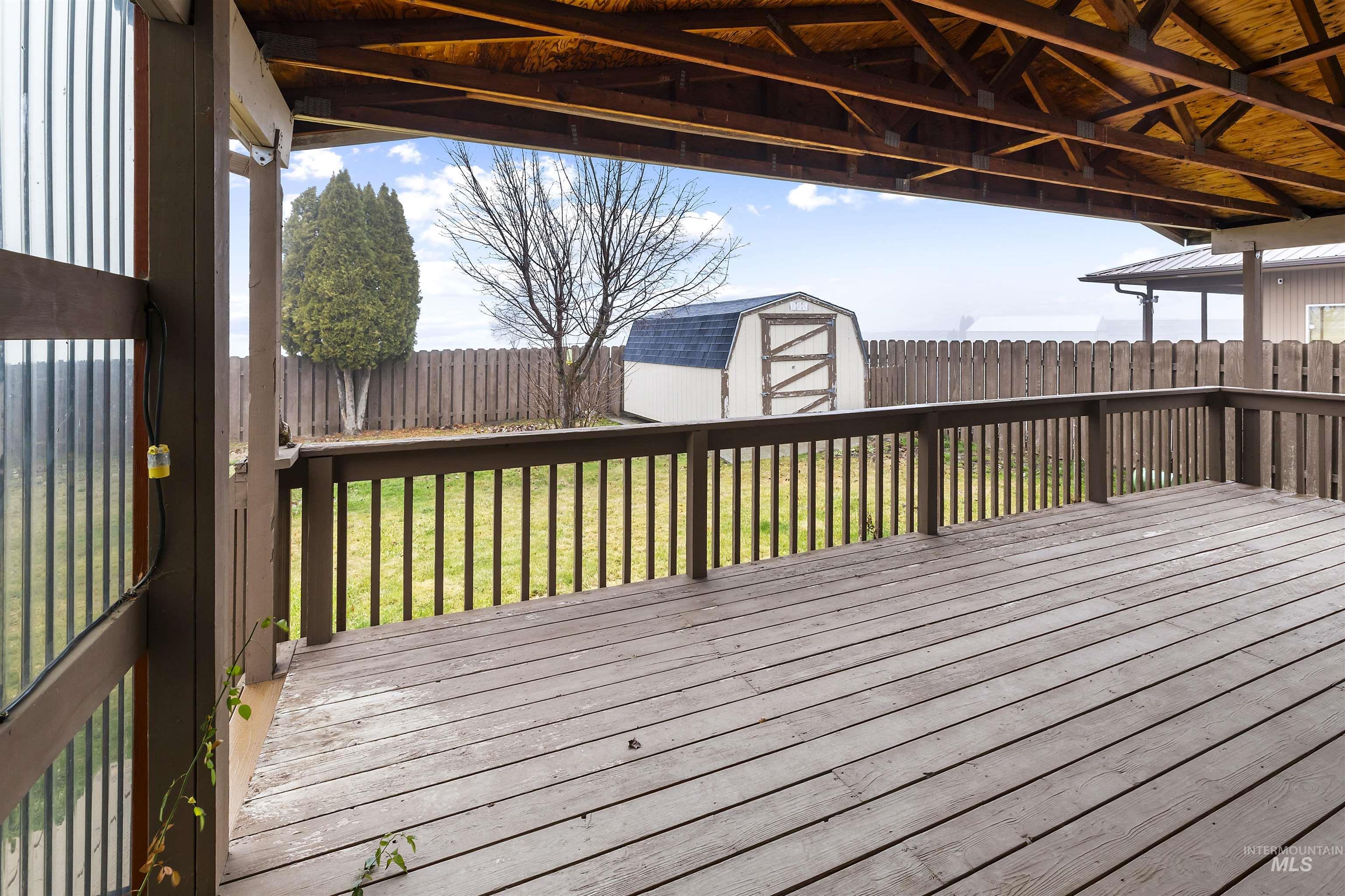 860 Eagles Point BLVD., Lewiston, Idaho 83501, 3 Bedrooms, 2 Bathrooms, Residential For Sale, Price $354,000,MLS 98971397