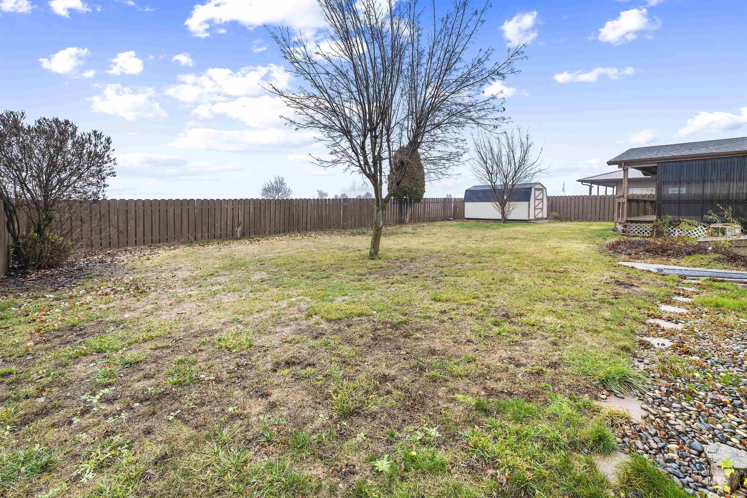 860 Eagles Point BLVD., Lewiston, Idaho 83501, 3 Bedrooms, 2 Bathrooms, Residential For Sale, Price $354,000,MLS 98971397