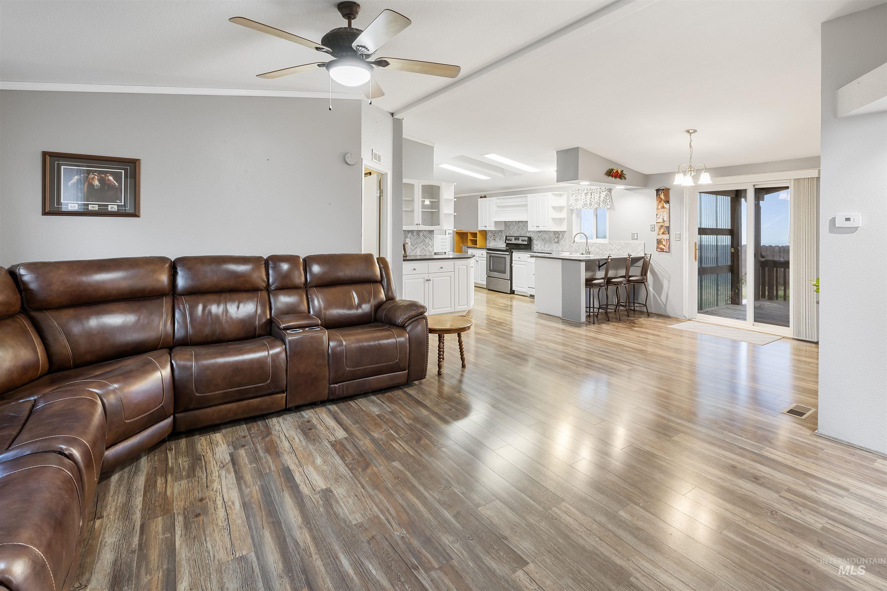 860 Eagles Point BLVD., Lewiston, Idaho 83501, 3 Bedrooms, 2 Bathrooms, Residential For Sale, Price $354,000,MLS 98971397