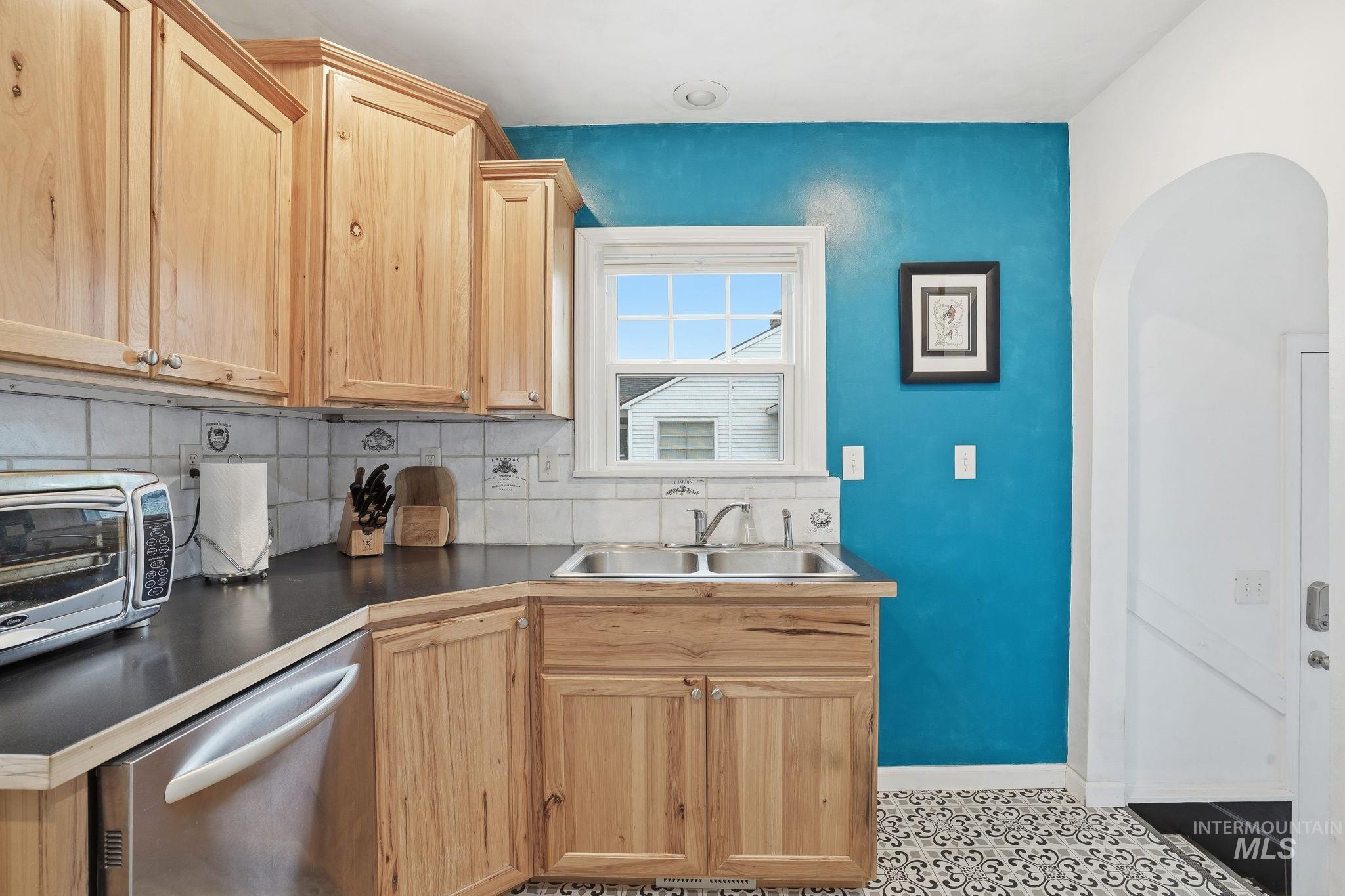 1621 N Howry St, Boise, Idaho 83706, 2 Bedrooms, 2 Bathrooms, Residential For Sale, Price $549,900,MLS 98971398