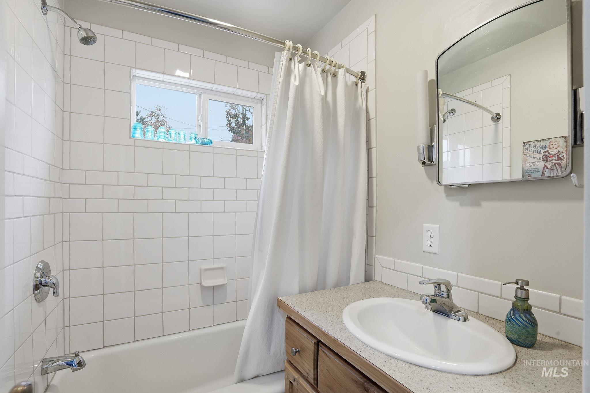 1621 N Howry St, Boise, Idaho 83706, 2 Bedrooms, 2 Bathrooms, Residential For Sale, Price $549,900,MLS 98971398