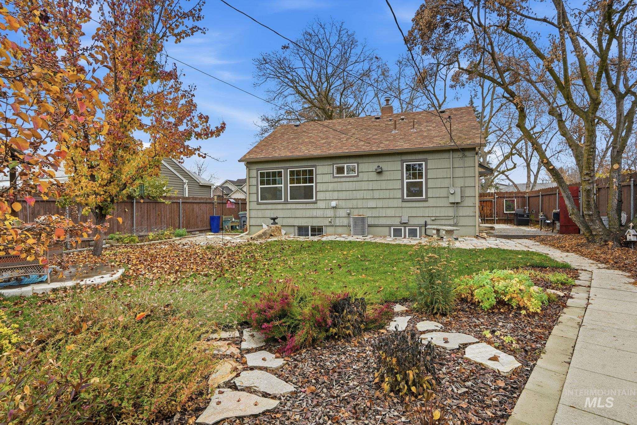 1621 N Howry St, Boise, Idaho 83706, 2 Bedrooms, 2 Bathrooms, Residential For Sale, Price $549,900,MLS 98971398