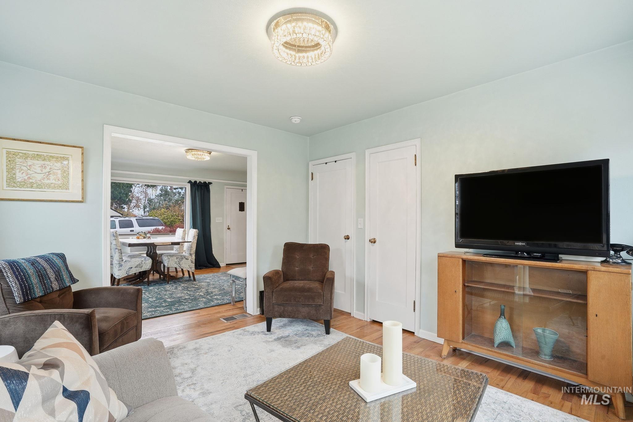 1621 N Howry St, Boise, Idaho 83706, 2 Bedrooms, 2 Bathrooms, Residential For Sale, Price $549,900,MLS 98971398