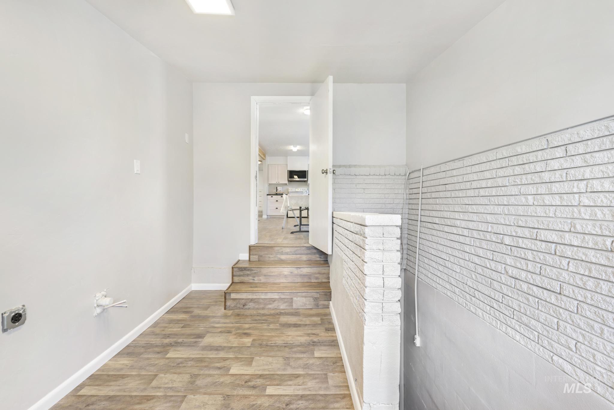 799 Northview, Twin Falls, Idaho 83301, 4 Bedrooms, 2 Bathrooms, Residential For Sale, Price $385,000,MLS 98971399