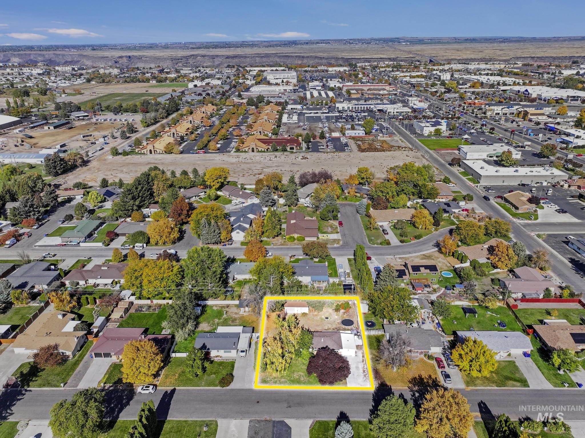 799 Northview, Twin Falls, Idaho 83301, 4 Bedrooms, 2 Bathrooms, Residential For Sale, Price $385,000,MLS 98971399