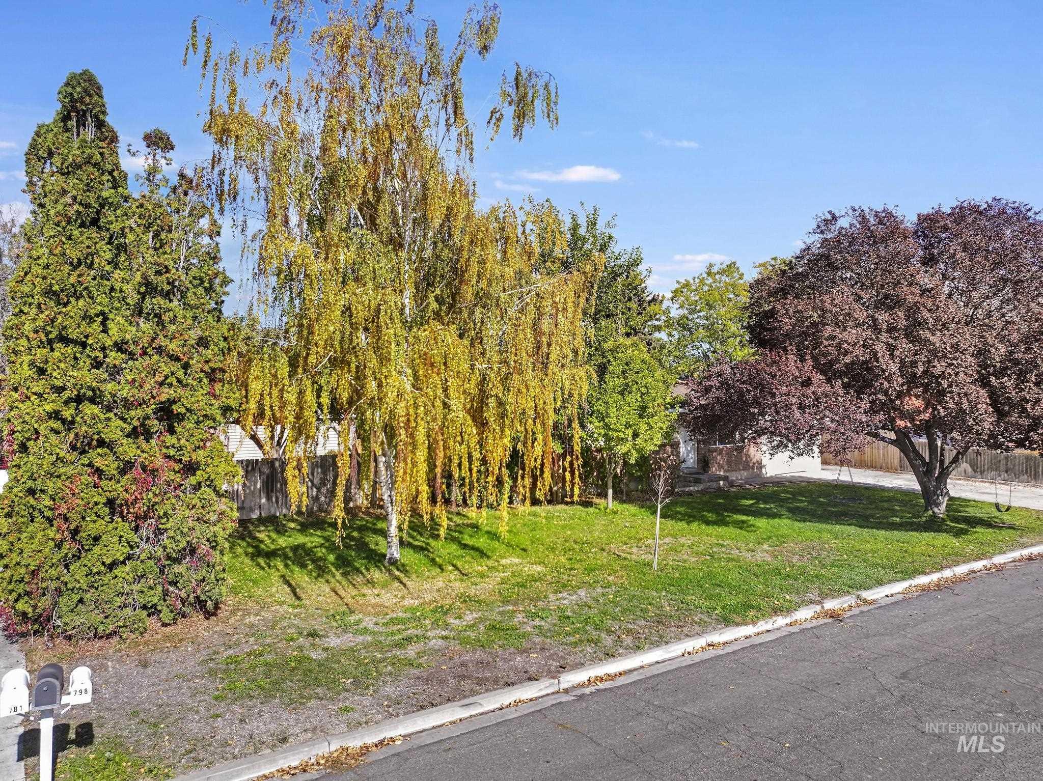 799 Northview, Twin Falls, Idaho 83301, 4 Bedrooms, 2 Bathrooms, Residential For Sale, Price $385,000,MLS 98971399