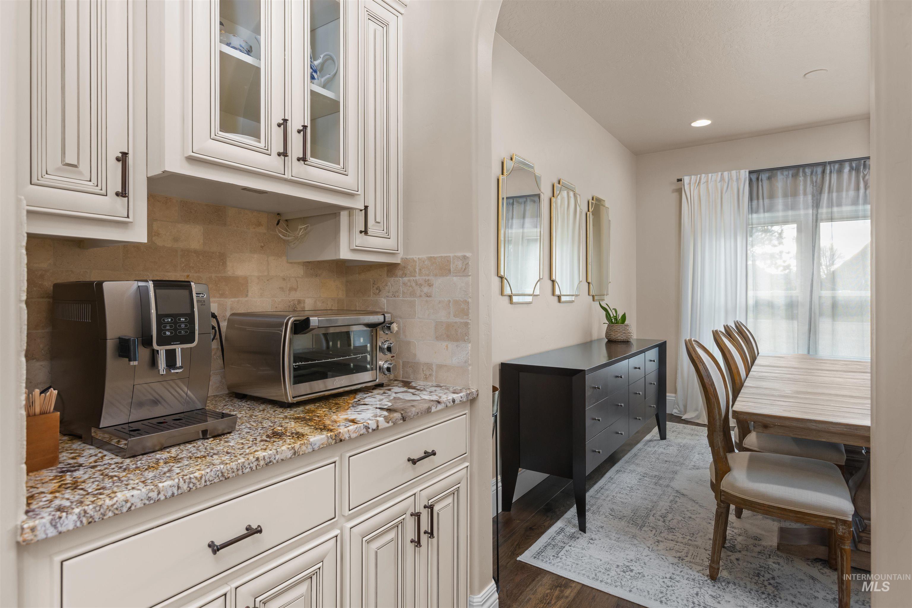 1228 E Pennsylvania Place, Nampa, Idaho 83686, 3 Bedrooms, 2.5 Bathrooms, Residential For Sale, Price $685,000,MLS 98971402