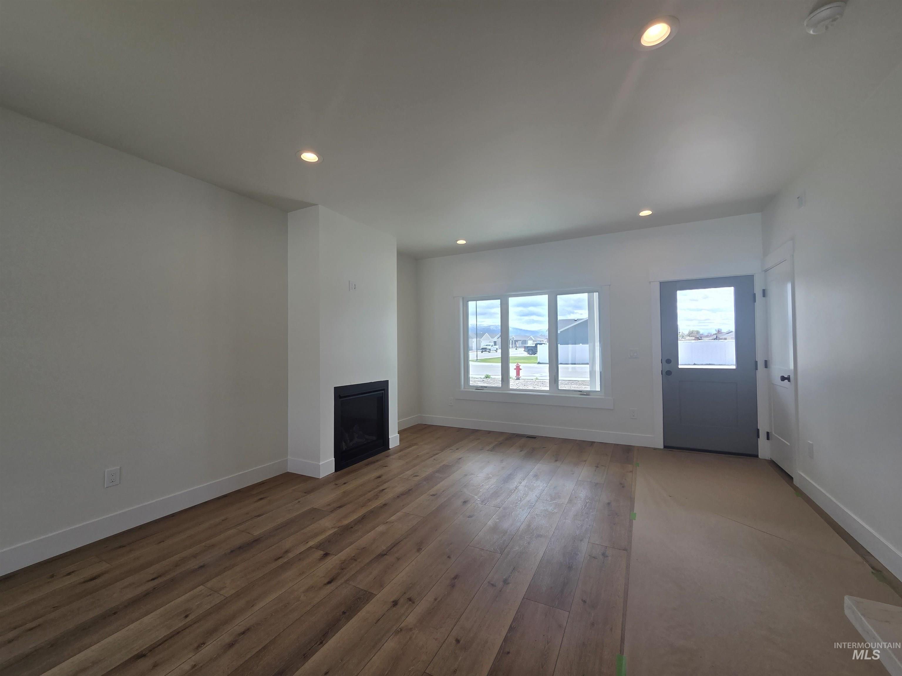 550 Oxford St, Burley, Idaho 83318, 3 Bedrooms, 2 Bathrooms, Residential For Sale, Price $332,465,MLS 98971403