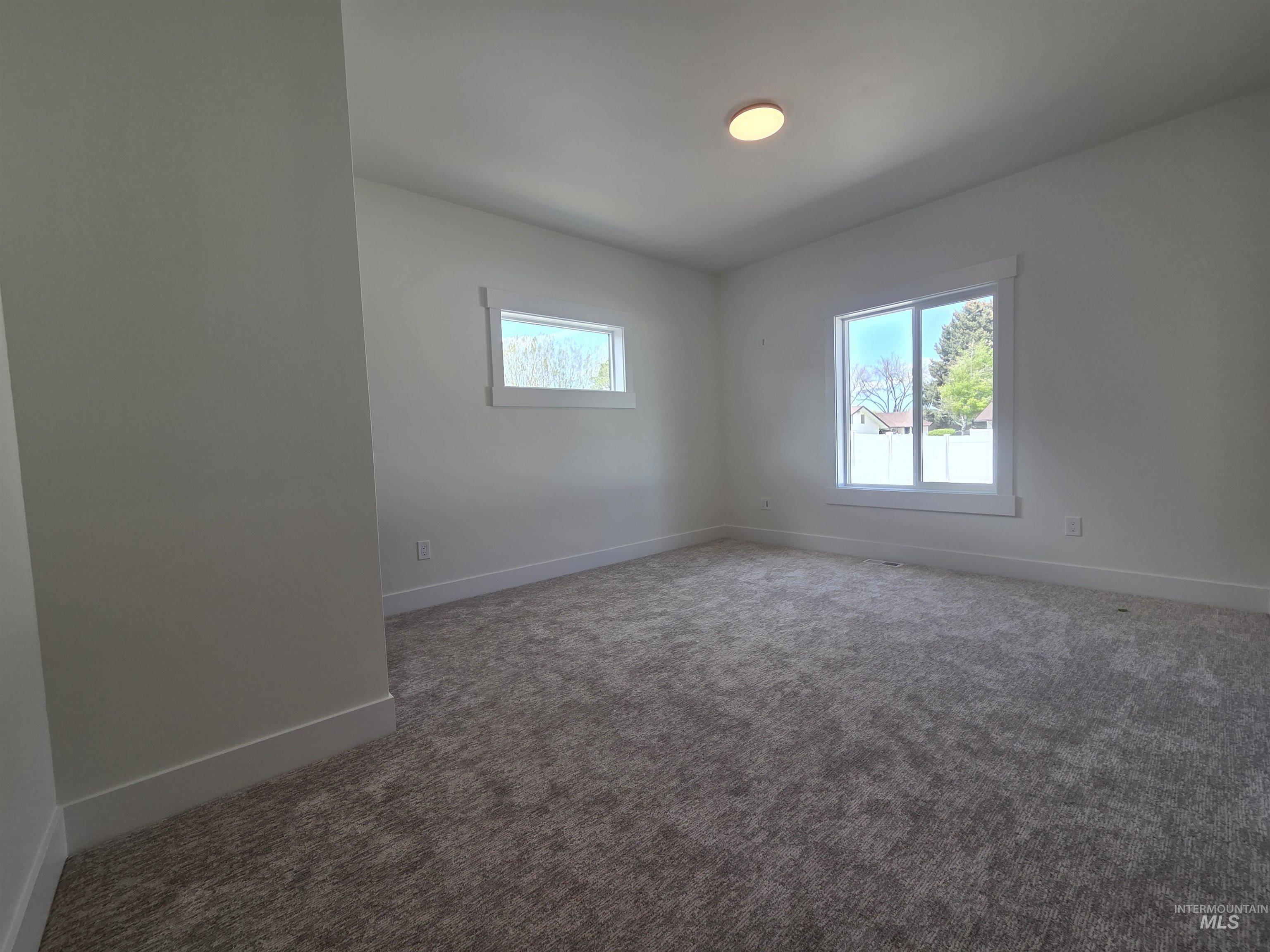 550 Oxford St, Burley, Idaho 83318, 3 Bedrooms, 2 Bathrooms, Residential For Sale, Price $332,465,MLS 98971403