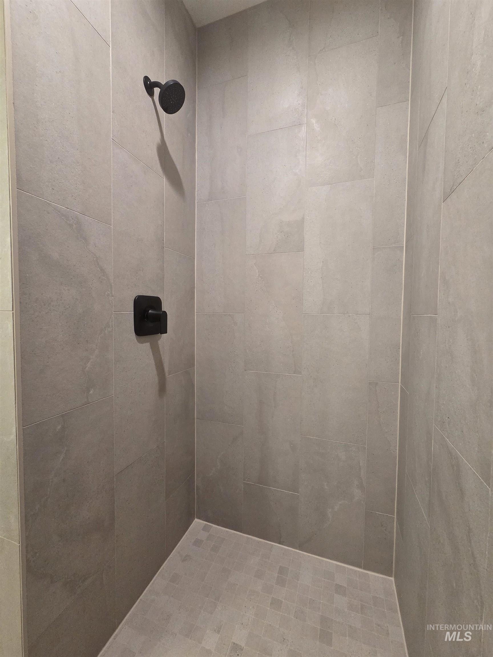 550 Oxford St, Burley, Idaho 83318, 3 Bedrooms, 2 Bathrooms, Residential For Sale, Price $332,465,MLS 98971403